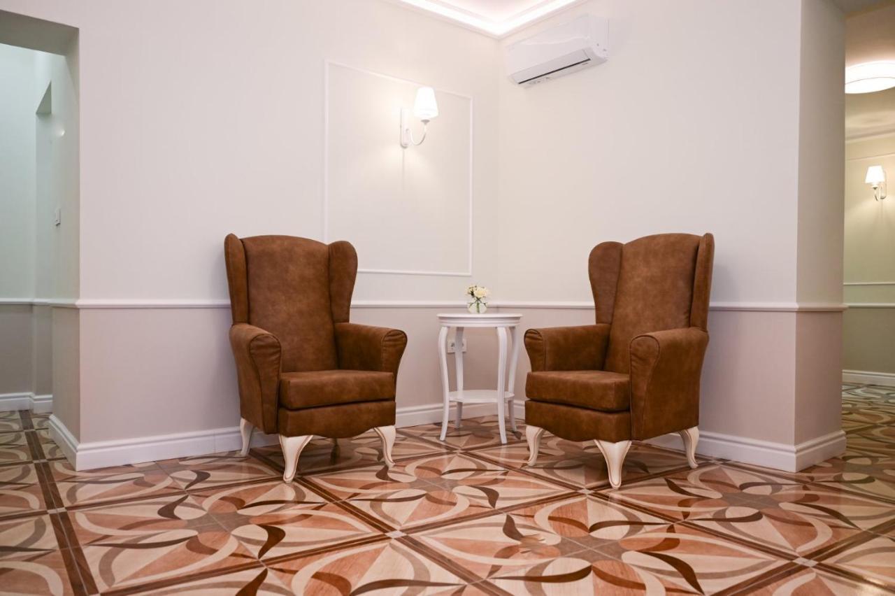 Hotel Роял Шумен Zewnętrze zdjęcie