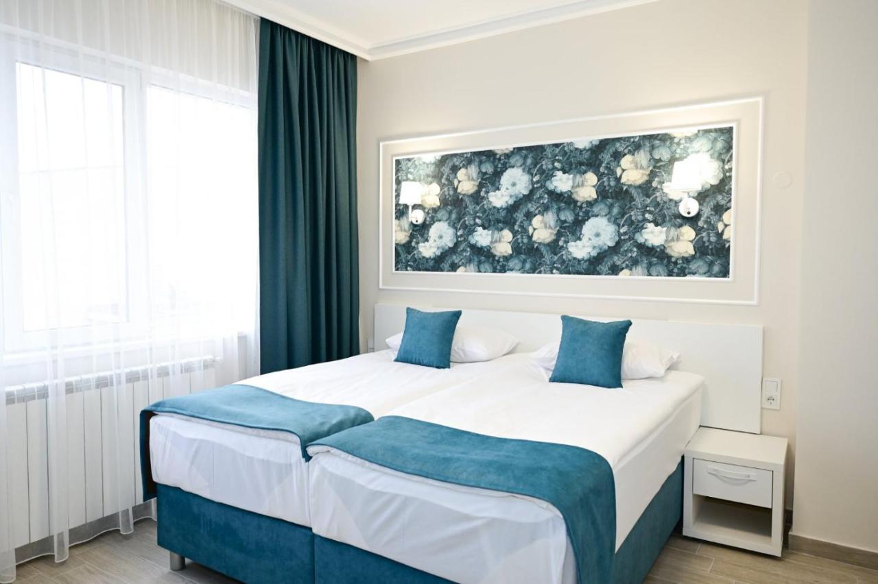 Hotel Роял Шумен Zewnętrze zdjęcie