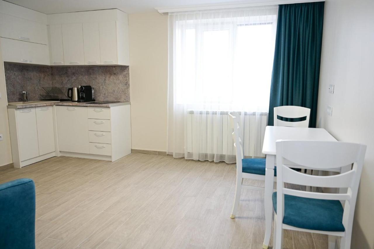 Hotel Роял Шумен Zewnętrze zdjęcie